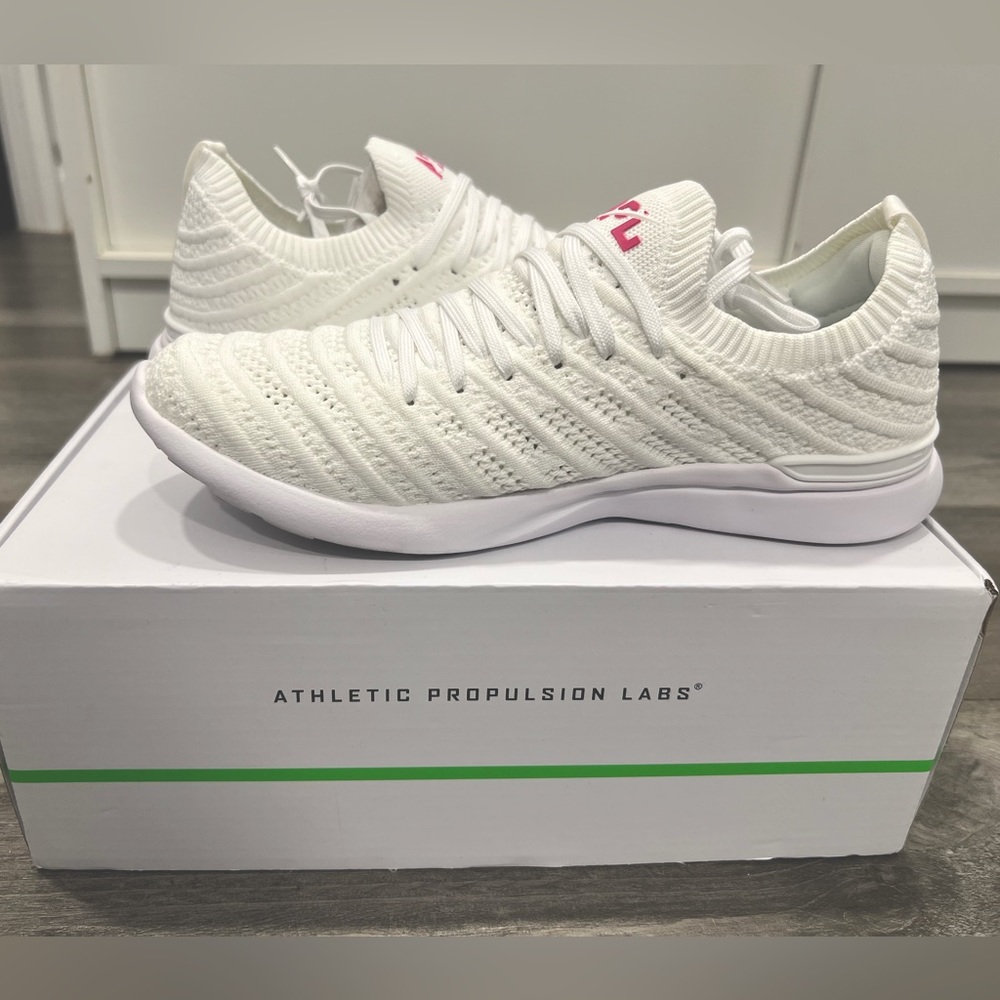 APL Women’s techloom wave sneakers